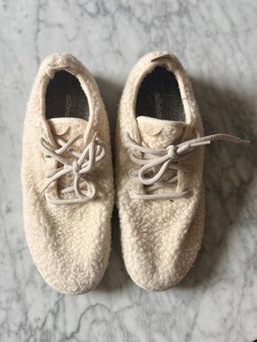 Allbirds Wool Runners Cream Sherpa Cozy Sneakers Women’s 10 Lace Up